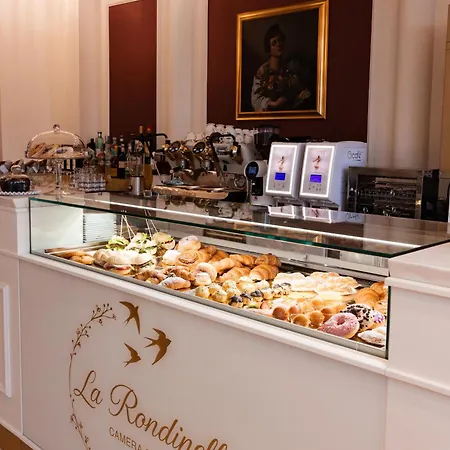 La Rondinella Boutique & Cafe *
