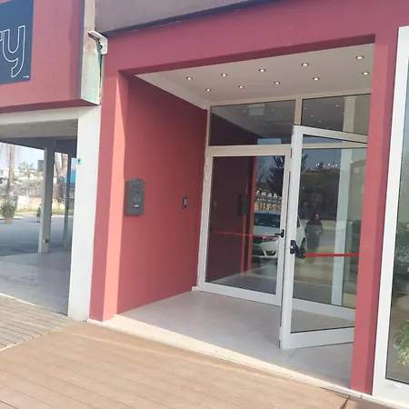 La Rondinella Boutique & Cafe