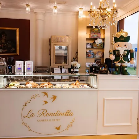 La Rondinella Boutique & Cafe *