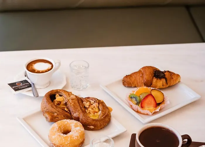 La Rondinella Boutique & Cafe Bed & Breakfast *