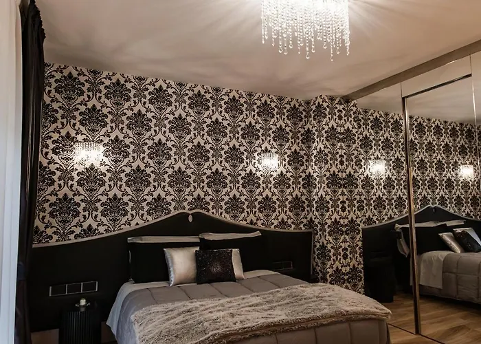 La Rondinella Boutique Rooms&café *