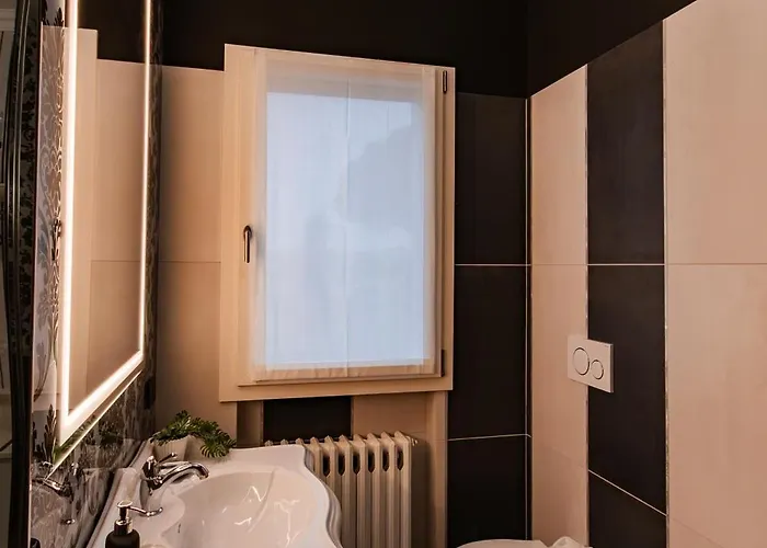 La Rondinella Boutique & Cafe Bed & Breakfast