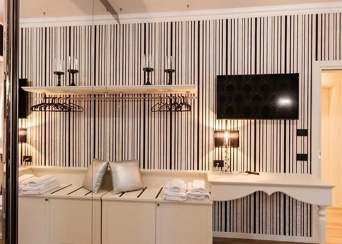 La Rondinella Boutique Rooms&café